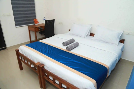Nila Stays - Nearby Technopark and Infosys - Tap to explore photos