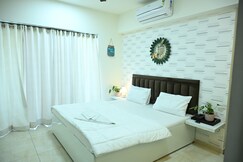 Gateway Apartments Near Western Express Highway