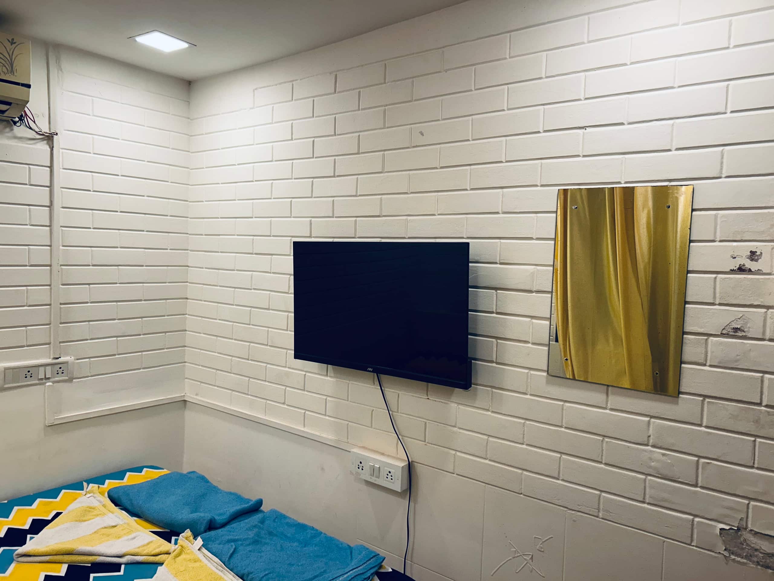 2 bedroom apt in Bandra - Tap to explore photos