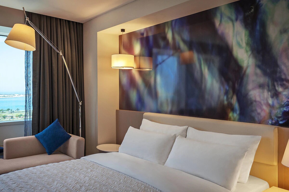 Le Royal Meridien Abu Dhabi - Tap to explore photos