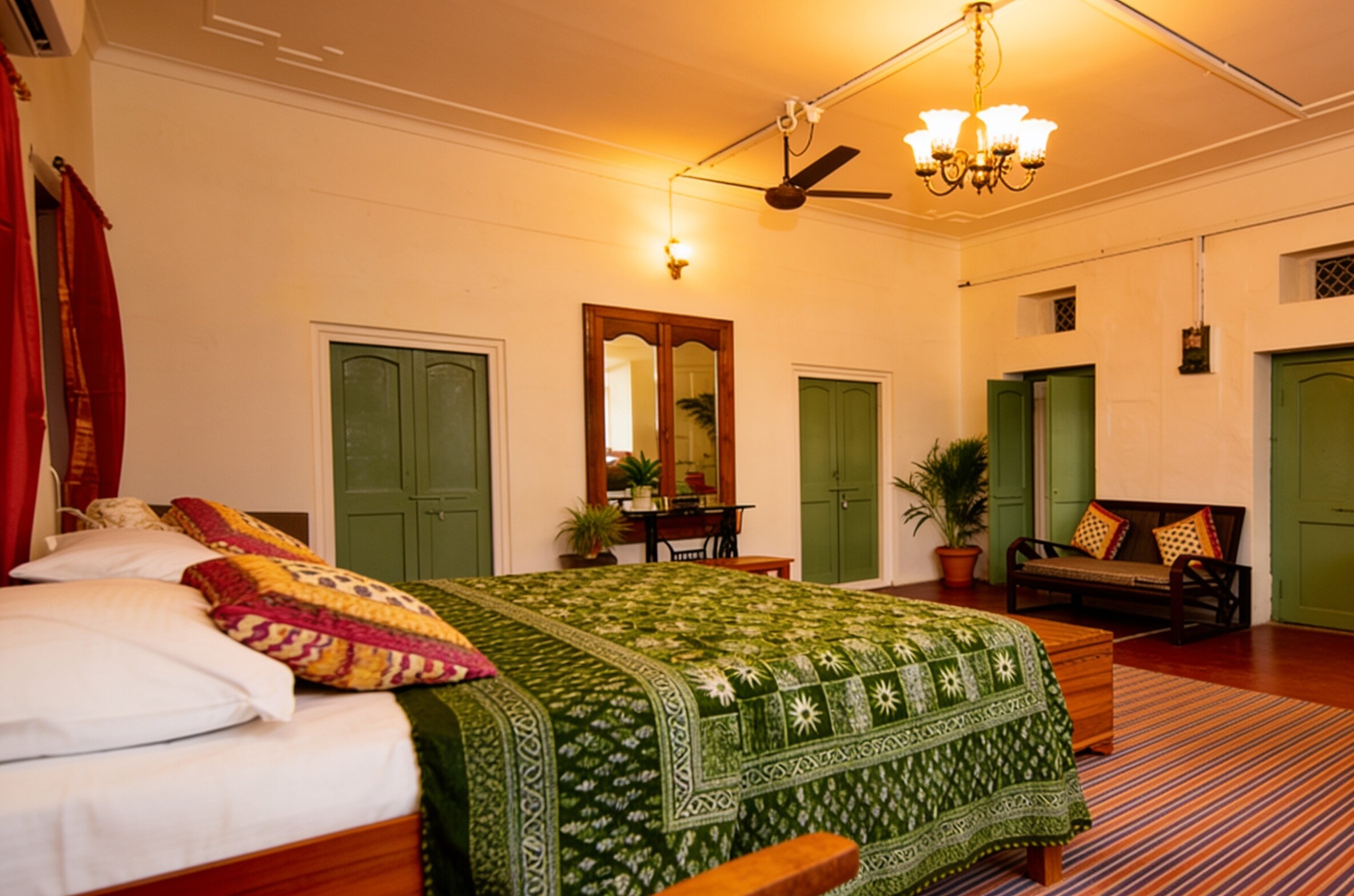 Heritage Home Near Ghat & Temple - Tap to explore photos