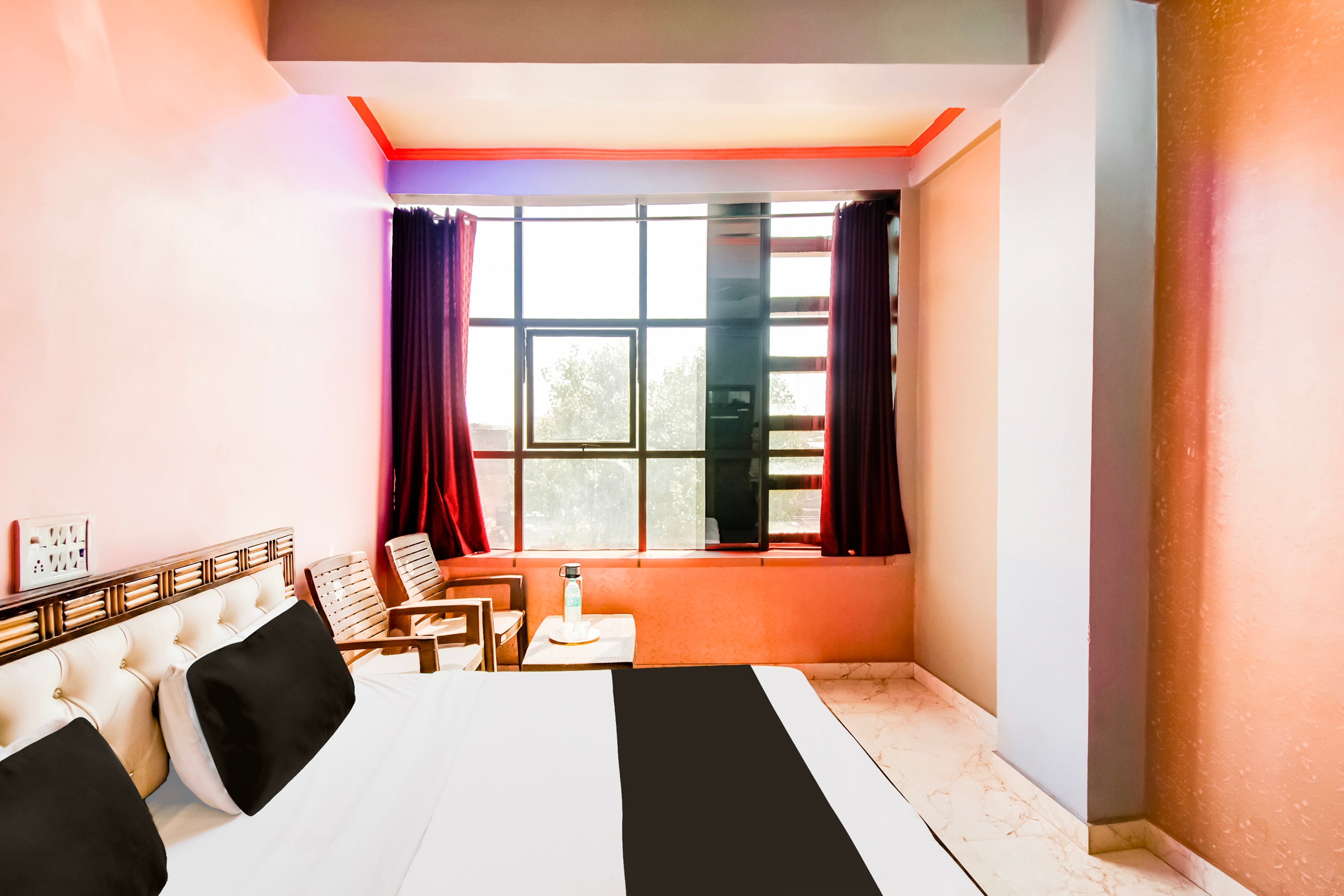 Hotel O Pardhan Palace - Tap to explore photos
