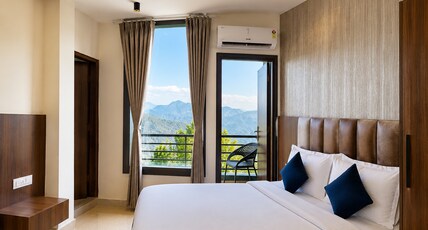 Hotel Heaven and Hills Room Type - Deluxe Room with Balcony