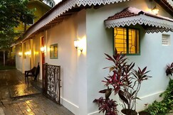 The White Cottage in the Woods