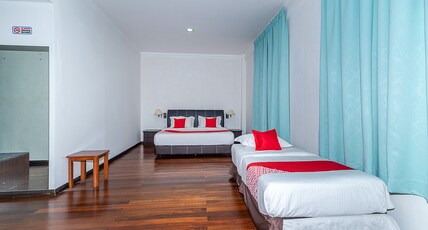 Hotel O Eagle Wood Garden Room Type - Malaysia Deluxe Triple