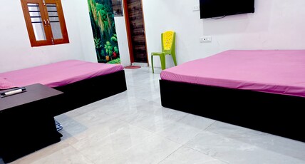 HOTEL JK Room Type - Deluxe Family Room