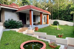 Livingston Homestay | Plantation-view Rooms