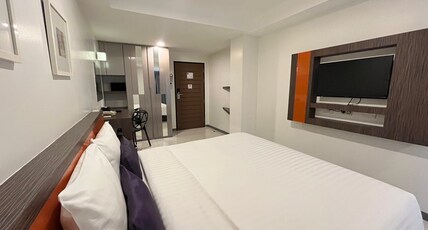 Cubic Pratunam Room Type - Superior King Room
