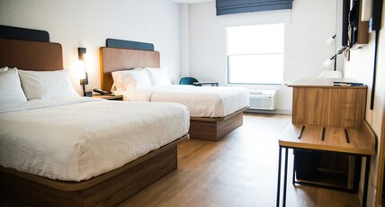 Hampton Inn & Suites by Hilton Laval Room Type - 2 QUEEN BEDS NONSMOKING