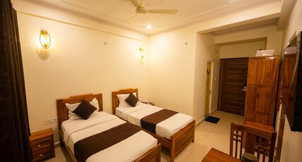 Hotel Marine Room Type - DELUX TWIN