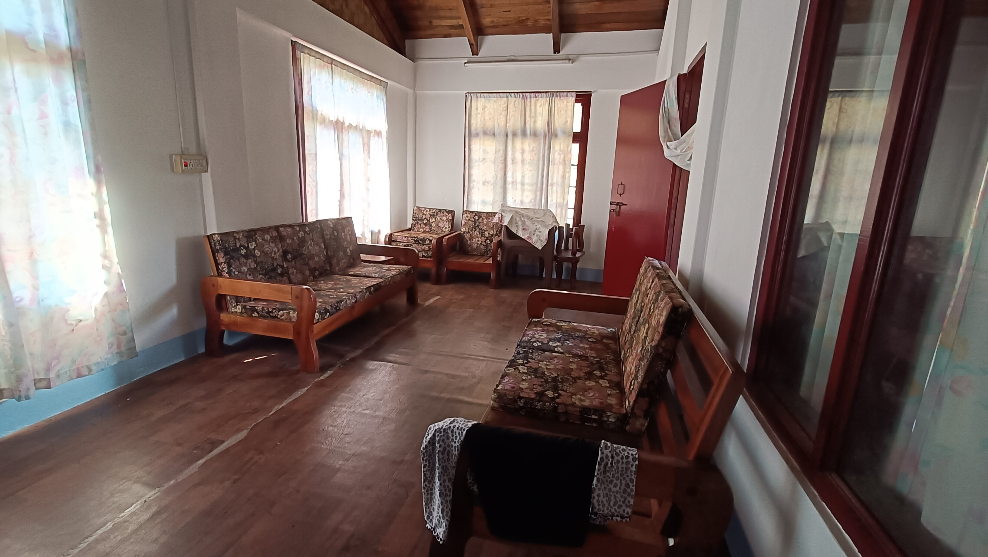TUSEU HOMESTAY - Tap to explore photos