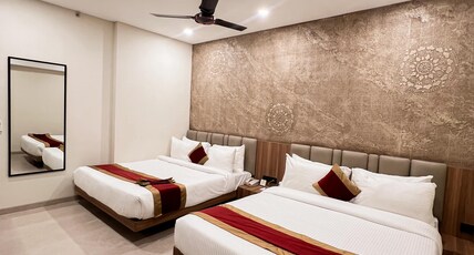 Anjushree Value Stay Room Type - Standard Family With 2 King Bed