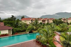 The Fern Sattva Resort - Polo Forest