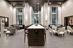 Hampton Inn & Suites Bellevue Downtown-Seattle, WA