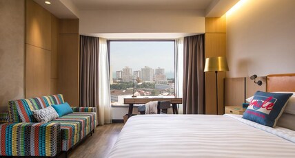 JEN Penang Georgetown by Shangri-La Room Type - Family King Bed Room JEN Penang Georgetown by Shangri-La Room Type - Family King Bed Room