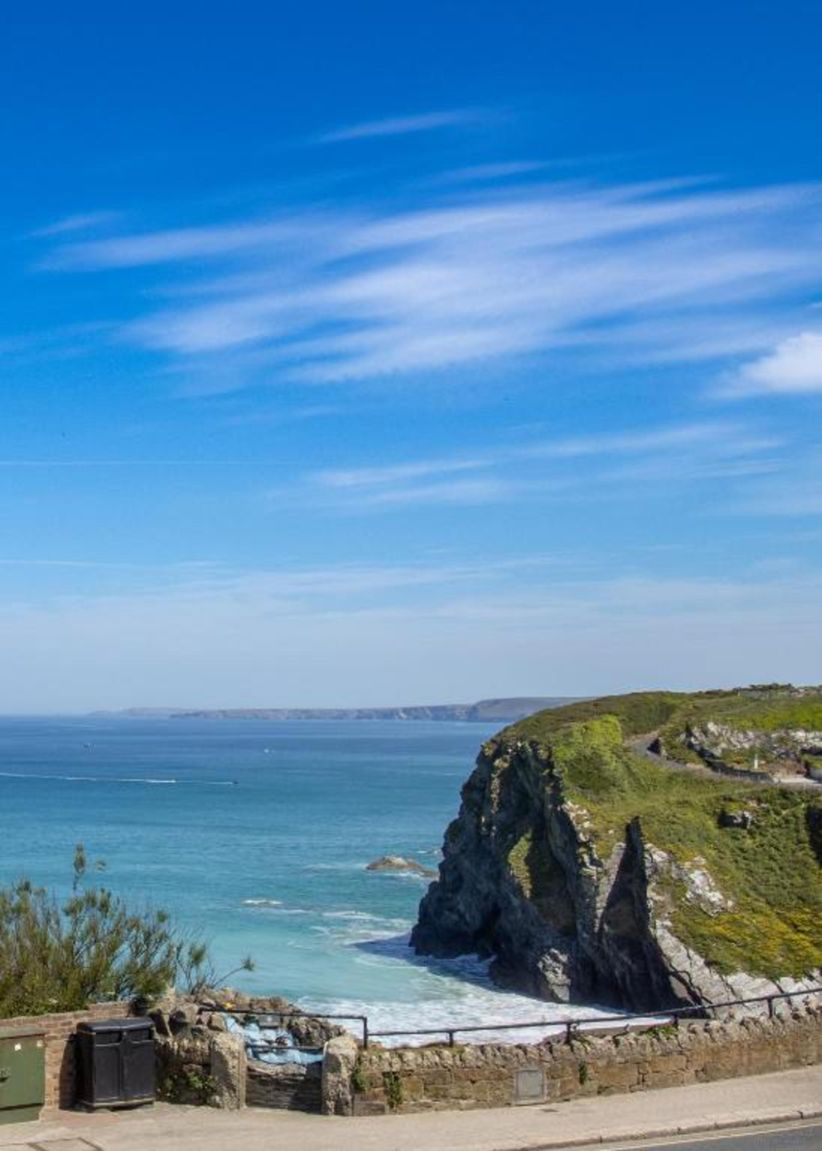 OYO Newquay Beach Hotel - Tap to explore photos