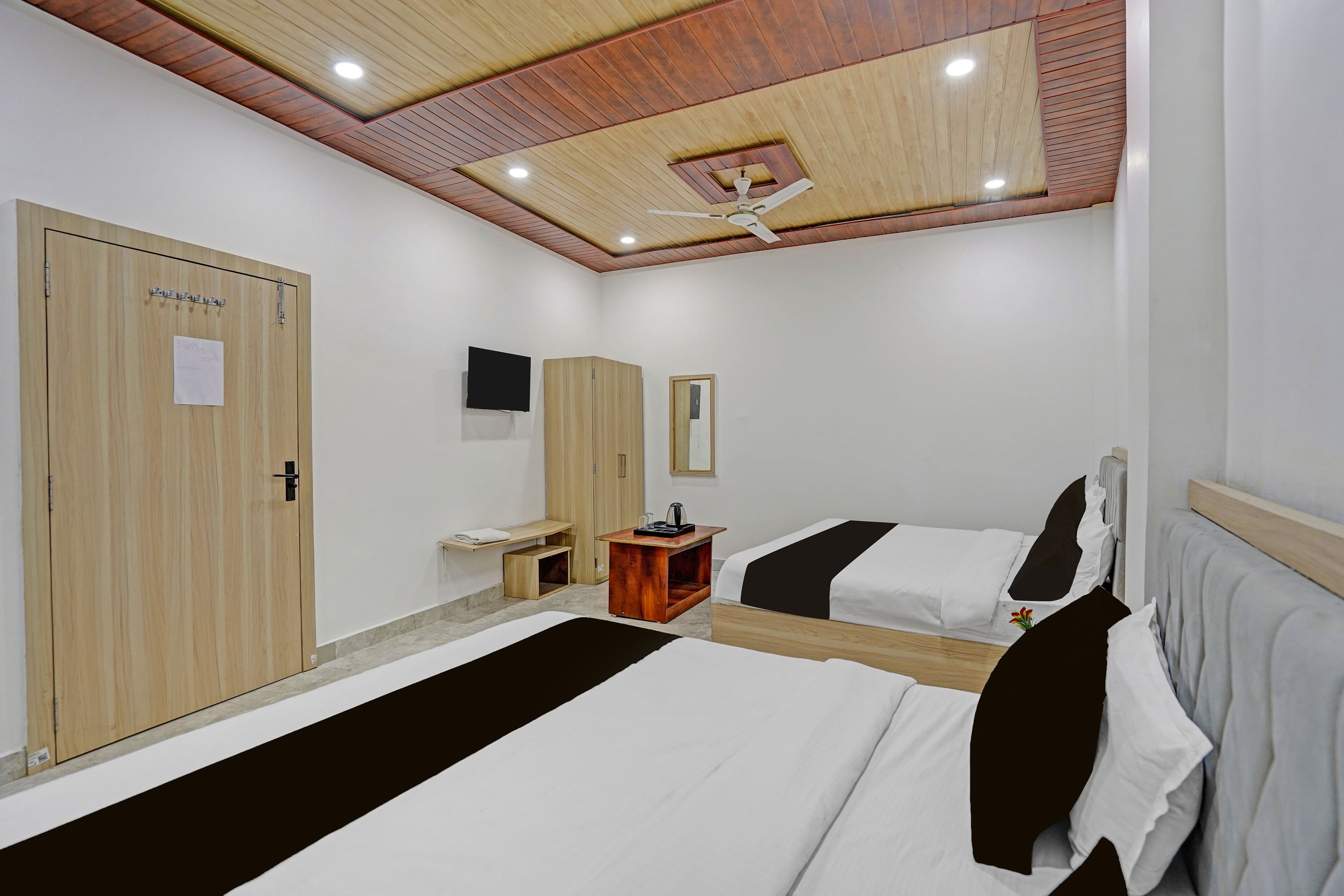 Super Hotel O Sarnath Stupa Varanasi Formerly Bollywood Guest House - Tap to explore photos