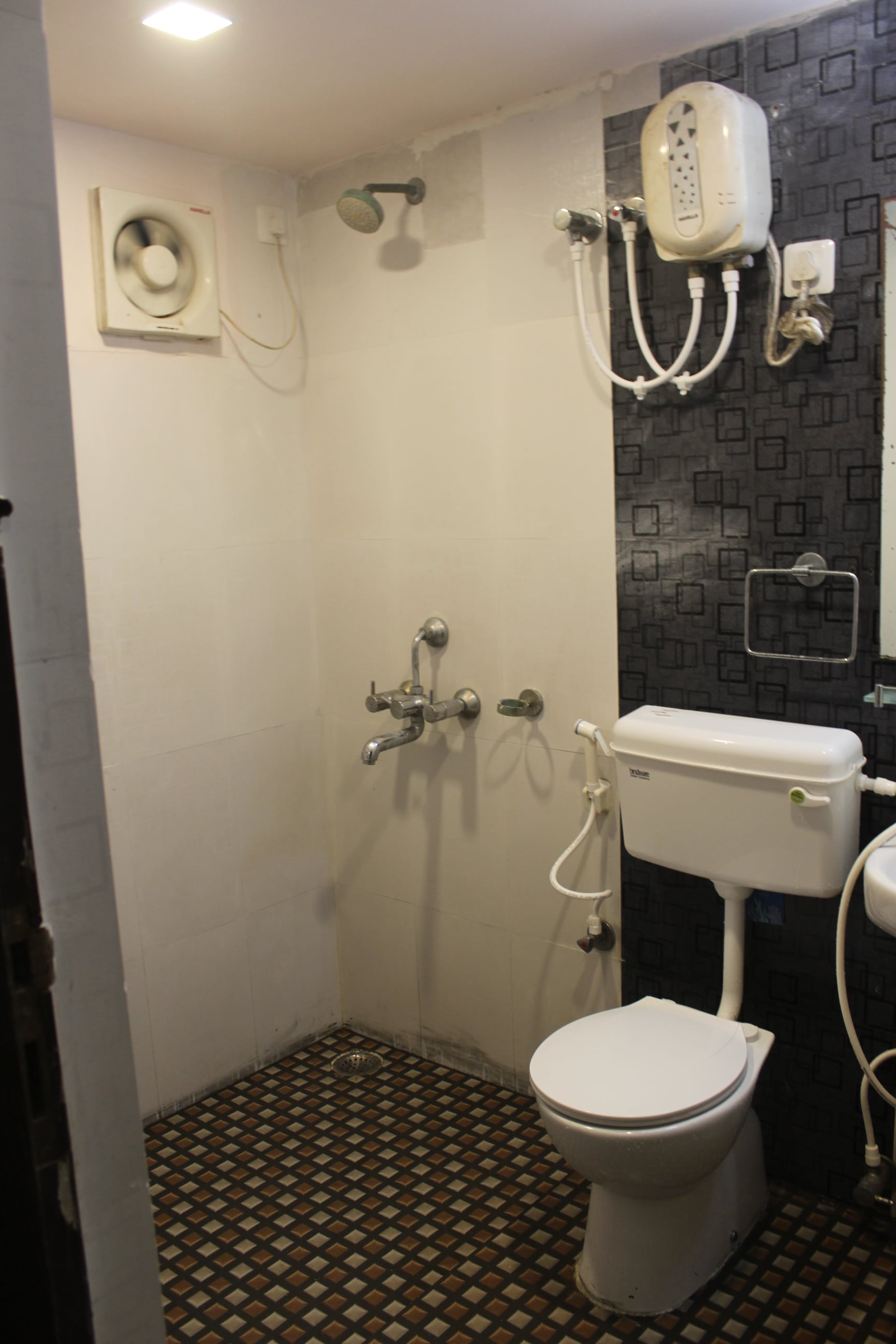 Hotel Agrawal Pride 300mtrs from Jagannath Temple - Tap to explore photos