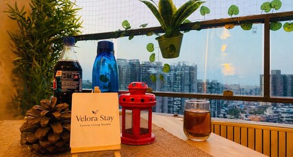 Velora Stay Luxury Studio Smart Entry Room Type - Velora Stay Luxury Studio Smart Entry