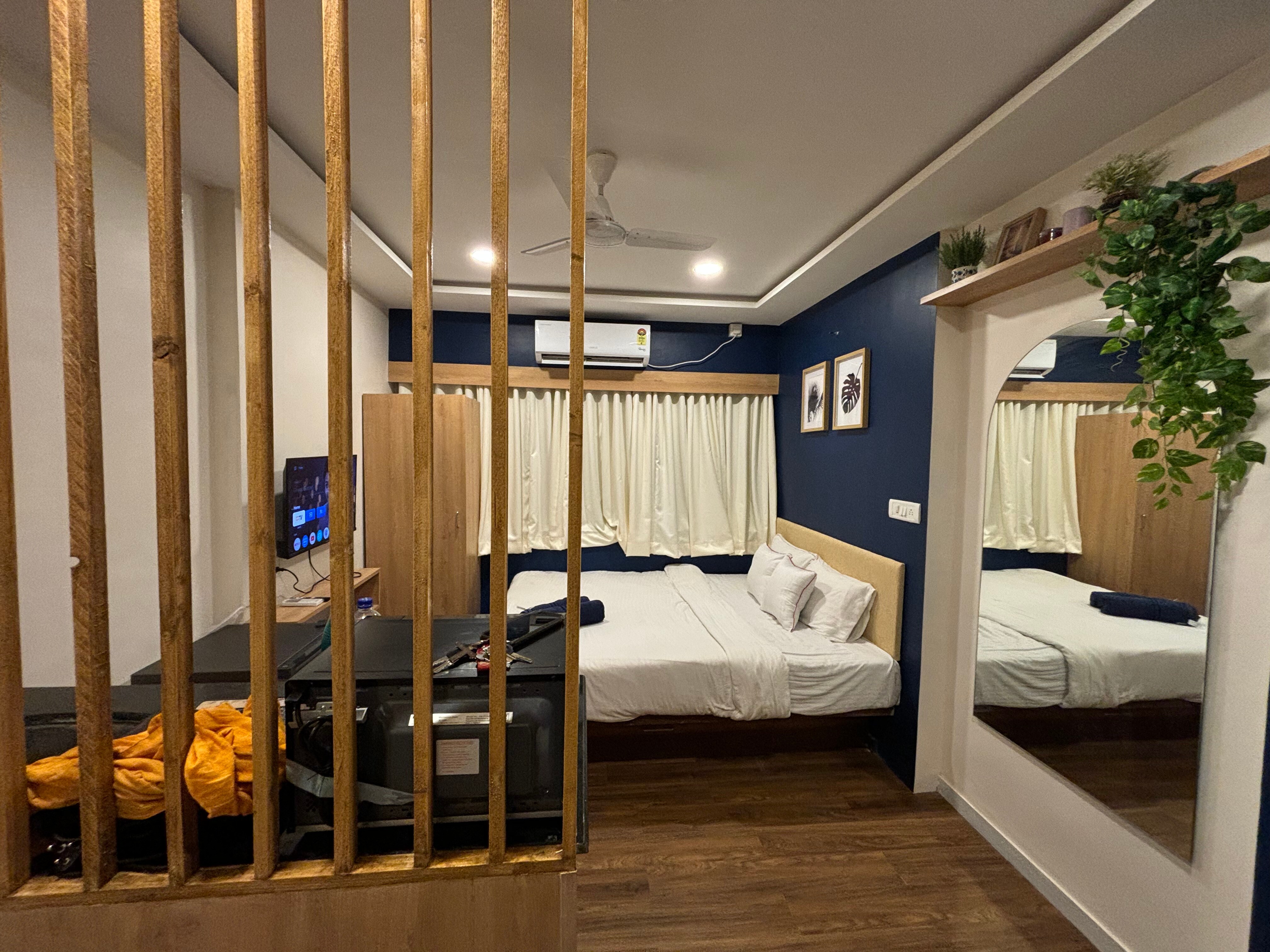 Sea-Front 1-BHK at CarterRoad - Tap to explore photos