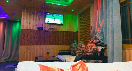 Dewan Guest  House Room Type - Family Room