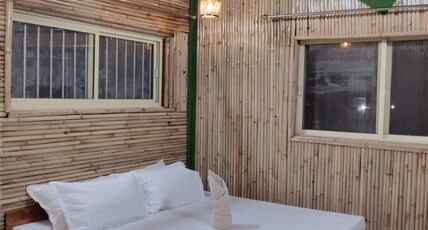 Gaharwar Wada Room Type - Bedroom 2