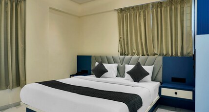 Palm Suites Baner Room Type - Suite room with balcony