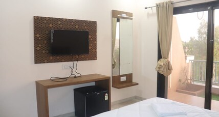 Maitri Retreat Room Type - AC DELUXE ROOM