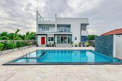 Zephyr Villa