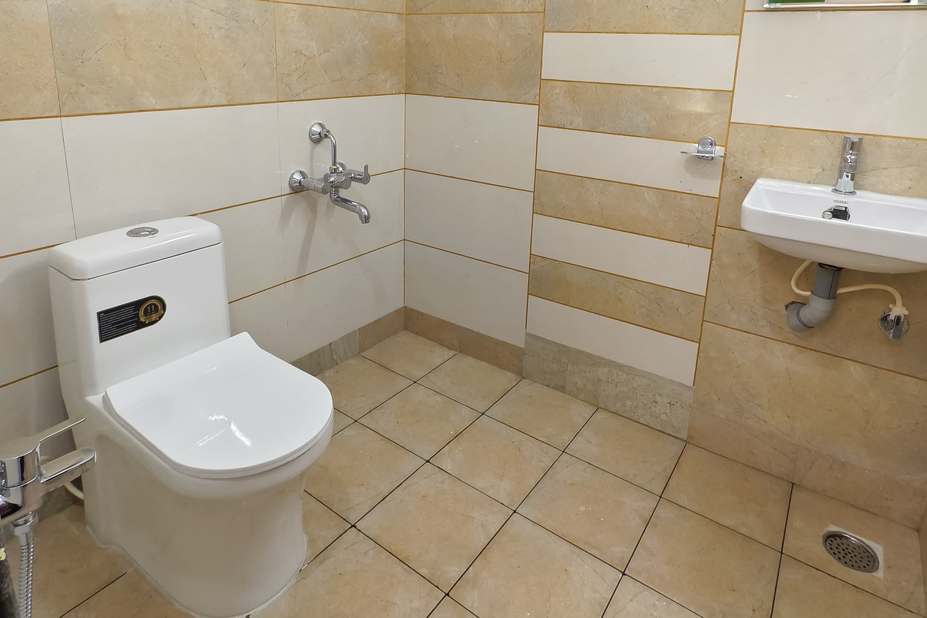 DK Grand Palace - Tap to explore photos