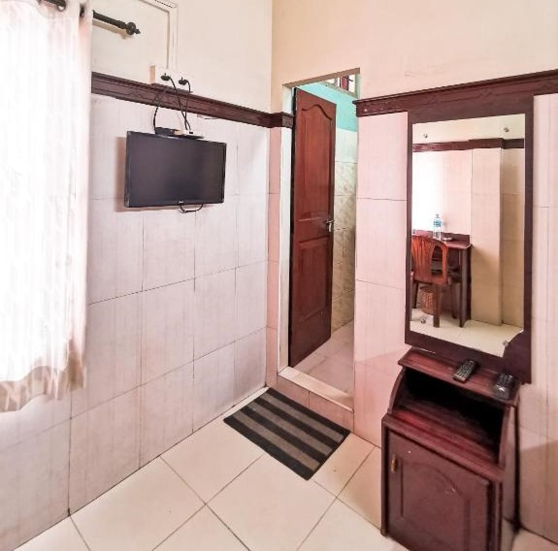 New As Tourist Home, Aluva - Tap to explore photos