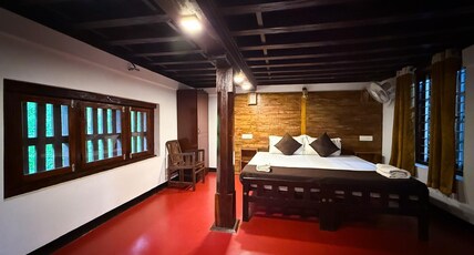 Keloth Tharavad Heritage Resort | Swimming Pool Room Type - Deluxe Room 5