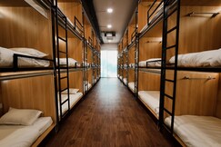 Snooze House | Luxury Pods & Wi-Fi