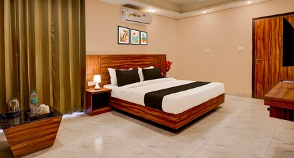 Super Townhouse Alwar Formerly Hotel Lindo Lugar Room Type - Deluxe with Balcony