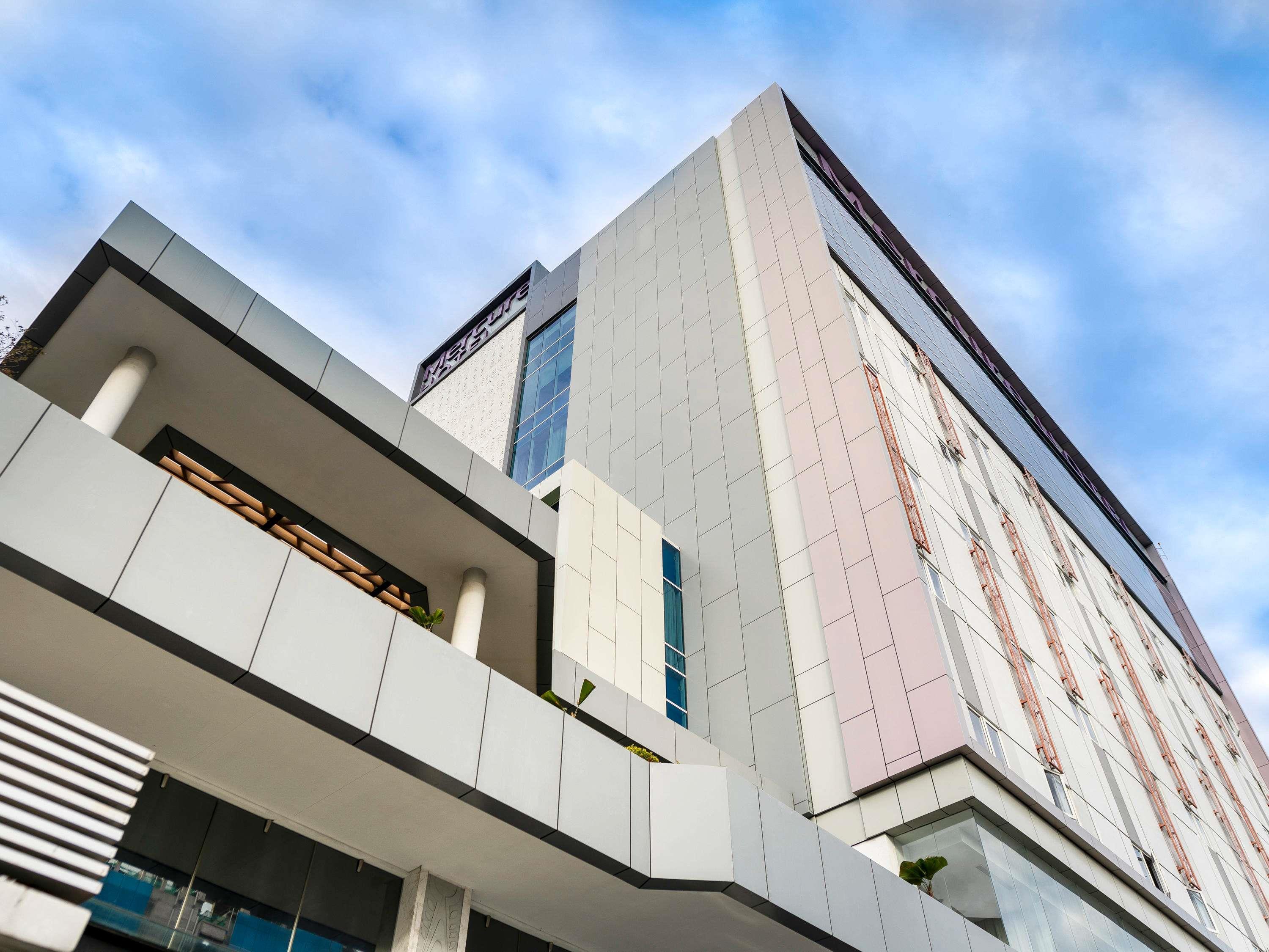 Mercure Jayapura - Tap to explore photos