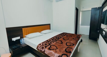 Hotel Heritage Palace Room Type - Deluxe Ac Room
