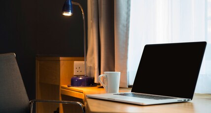 Holiday Inn Express Perth, an IHG hotel Room Type - 1 King Standard with Free Hot Breakfast
