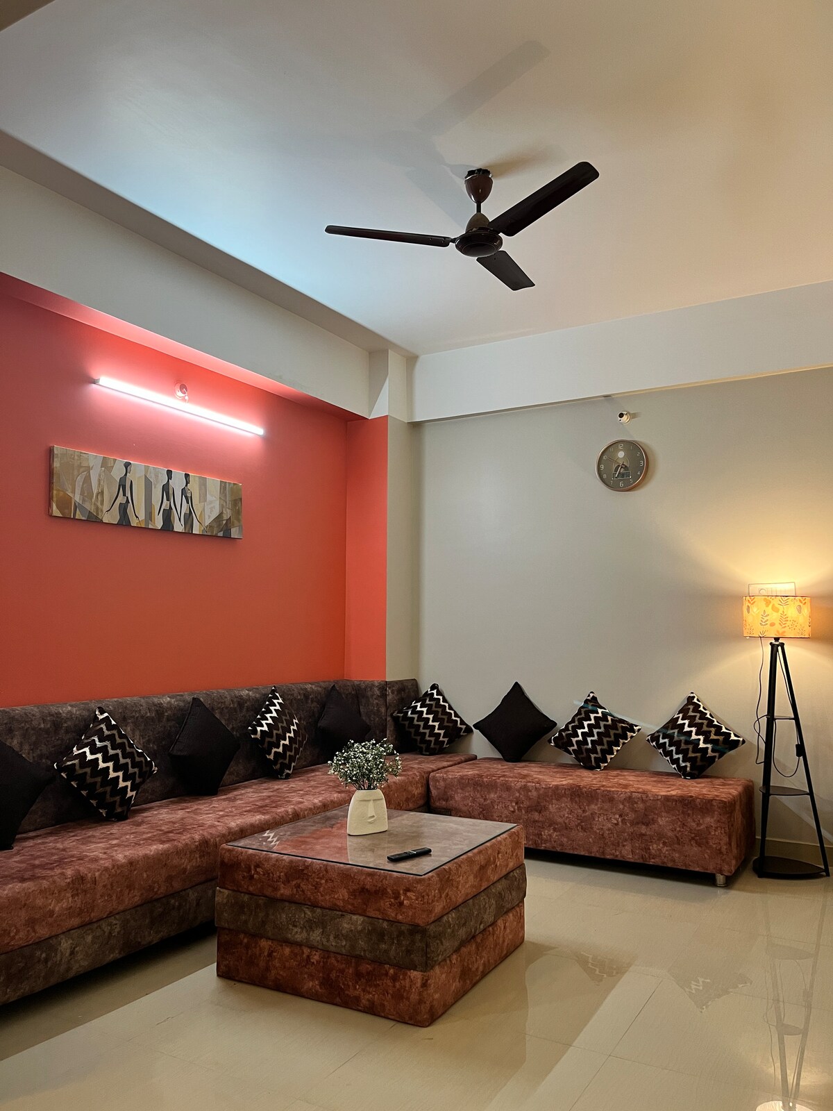 Mrdb stays(cozy home) 2bhk - Tap to explore photos