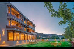 Hotel Mountain Vibes (All Weather Air Conditioned)