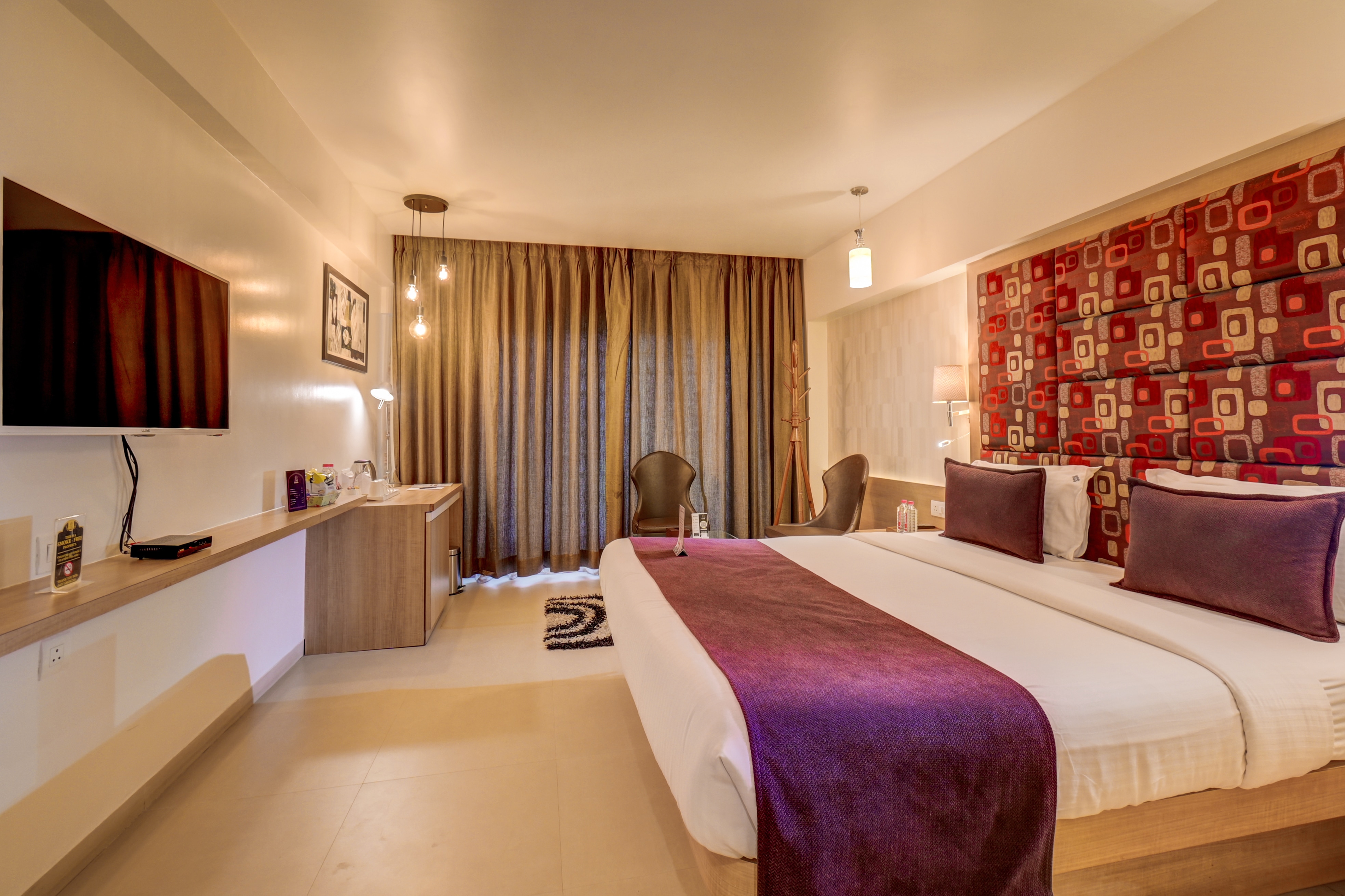 The SSk Solitaire Hotel & banquets. - Tap to explore photos