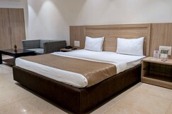 Hotel Bagla Atithi 5 Min Walk To Kashi Vishwanath Temple Gate No. 4