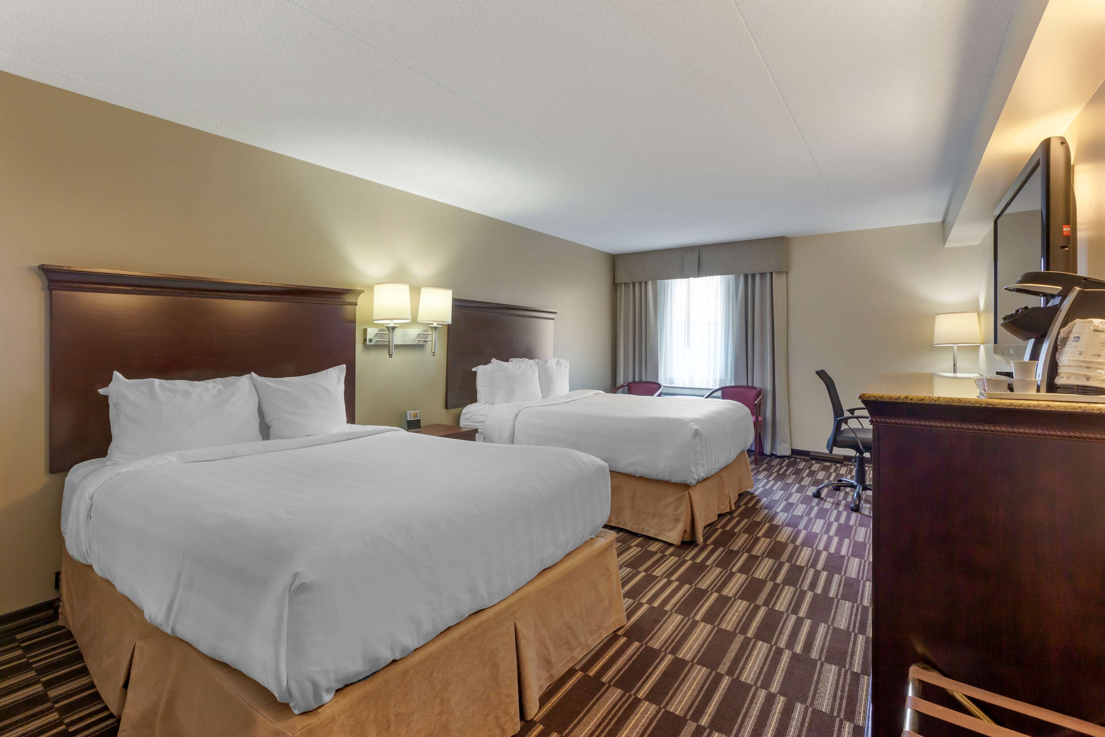 Best Western Plus Orillia Hotel - Tap to explore photos