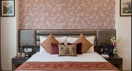 Hotel Banana Tree & Banquets, Sahibabad Room Type - Deluxe Room with Smart TV