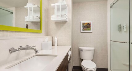 Hampton Inn by Hilton Quakertown Room Type - 1 KNG HEARING ACC NOSMOK