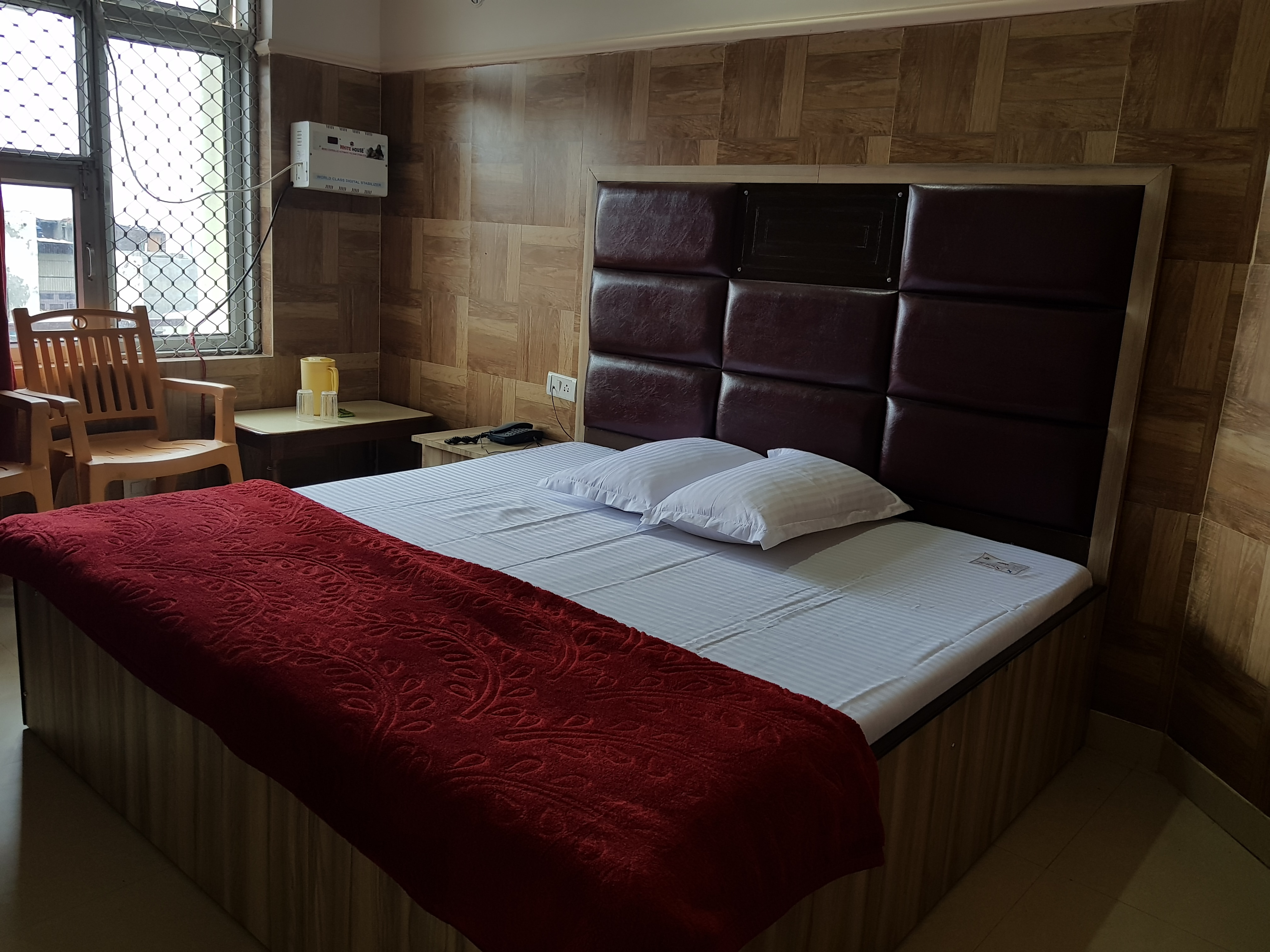 Shalimar Lodge - Tap to explore photos