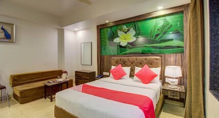 Hotel Sheetal Room Type - Grand deluxe with bathtub