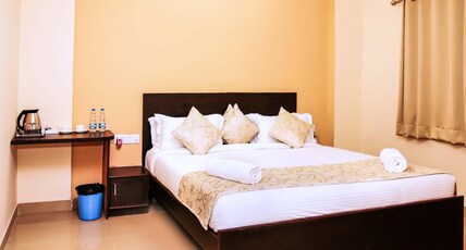 The Park Classic Room Type - Deluxe AC Room Free Wi-Fi