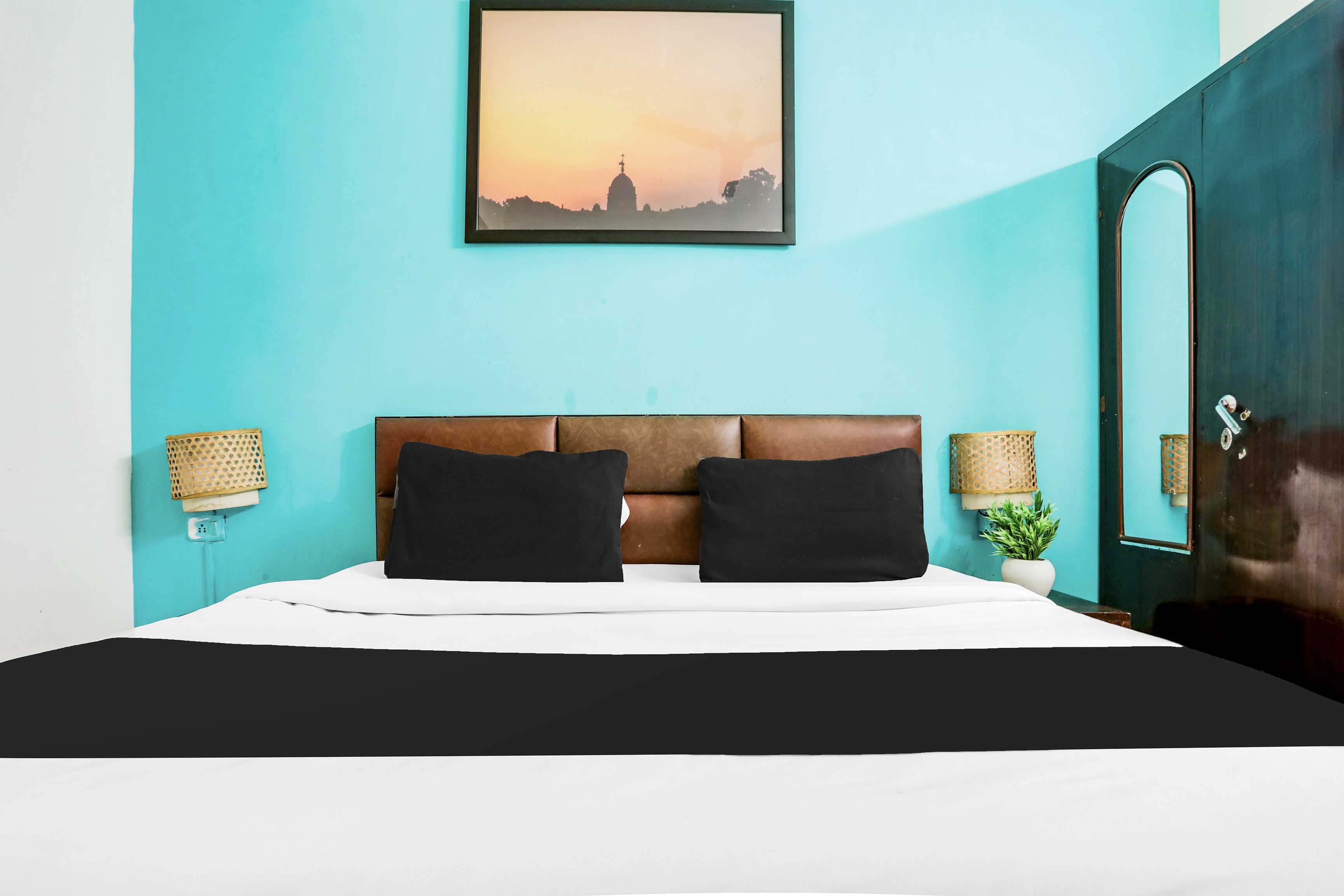 Super Townhouse Super Anmol Kd Plaza 6 Residency - Tap to explore photos