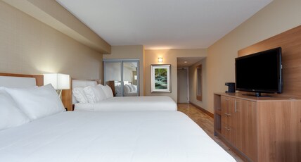 Holiday Inn Express & Suites FREDERICTON Room Type - 2 Queen Standard