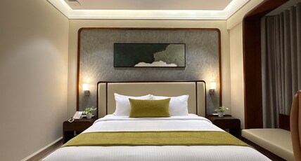 Zipp Hotel Rosalba Room Type - Deluxe King Room